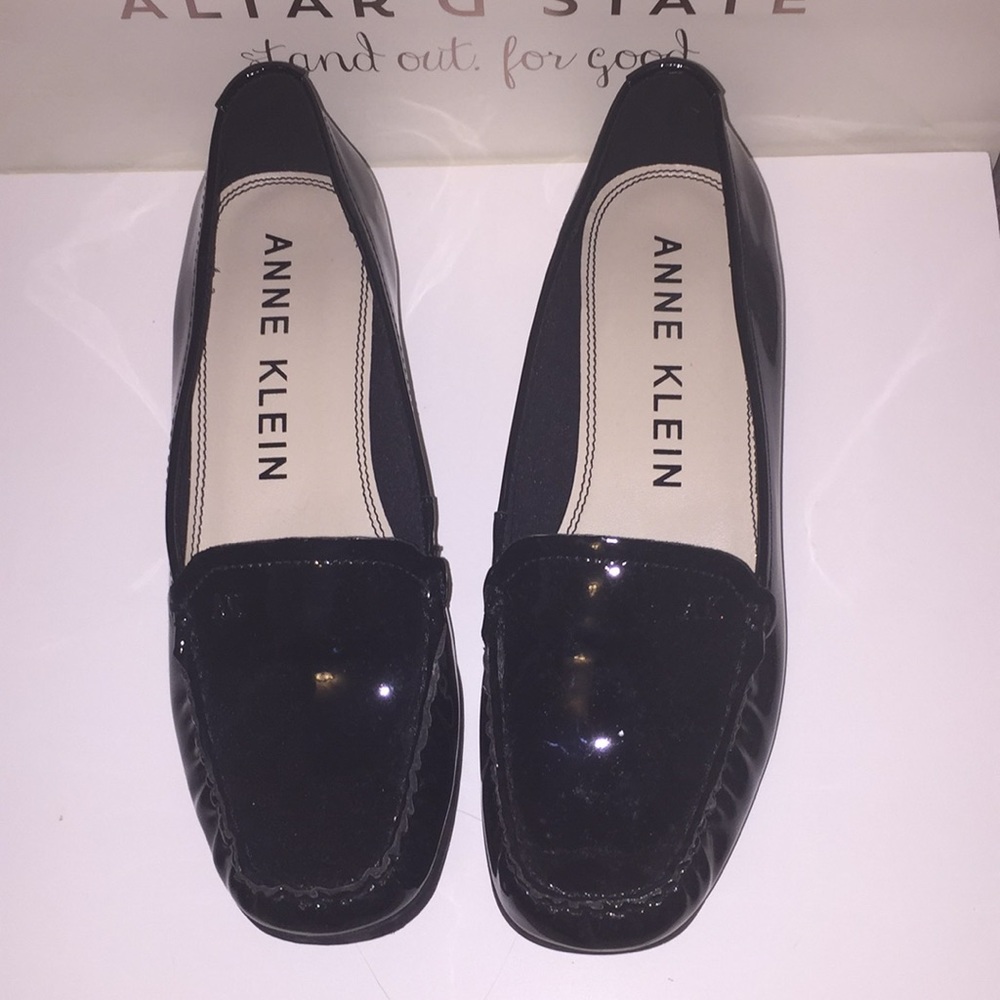Anne Klein black dress shoes